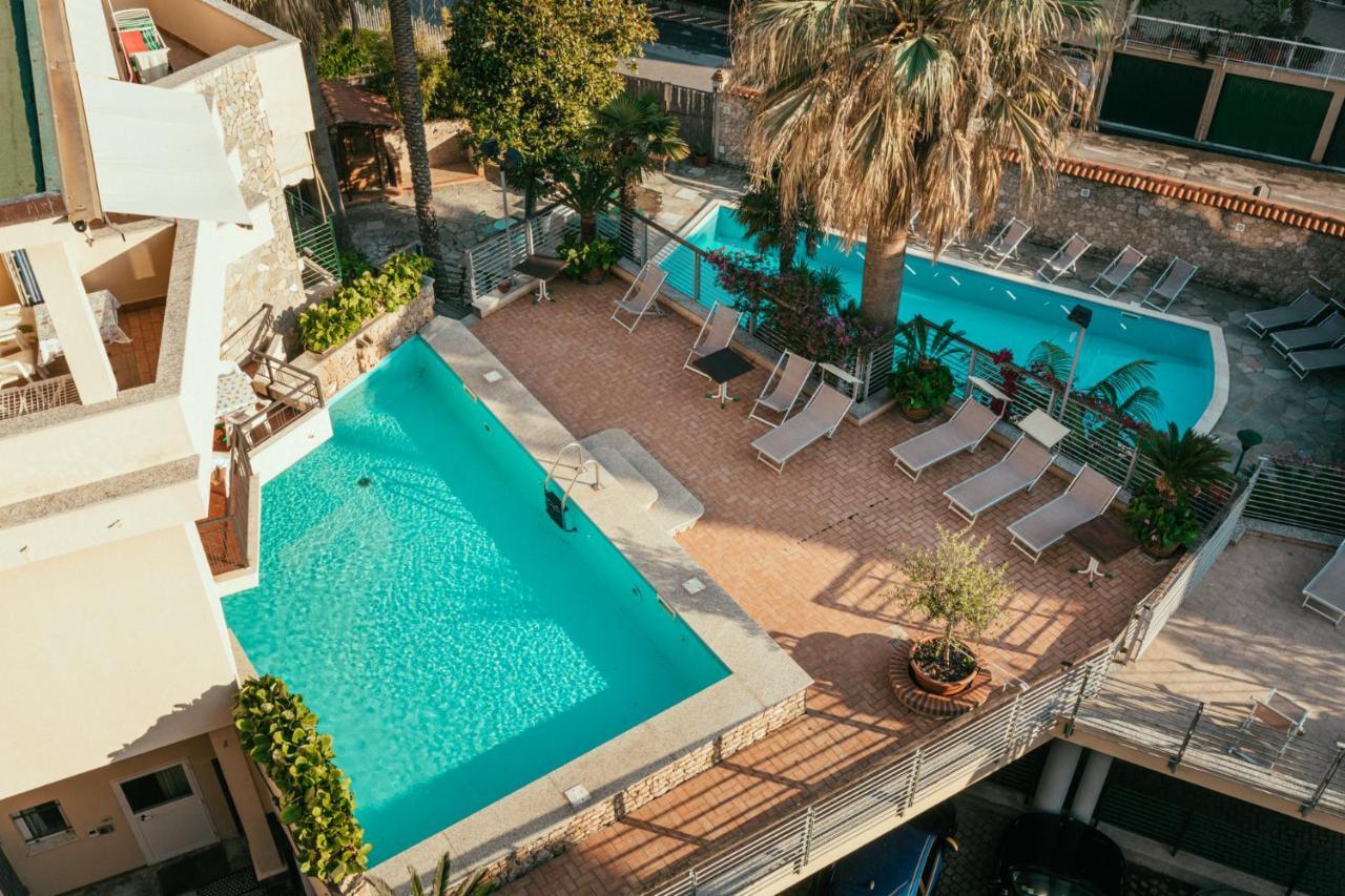 Hotel Residence La Palma Finale Ligure Buitenkant foto