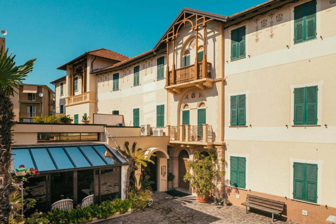 Hotel Residence La Palma Finale Ligure Buitenkant foto