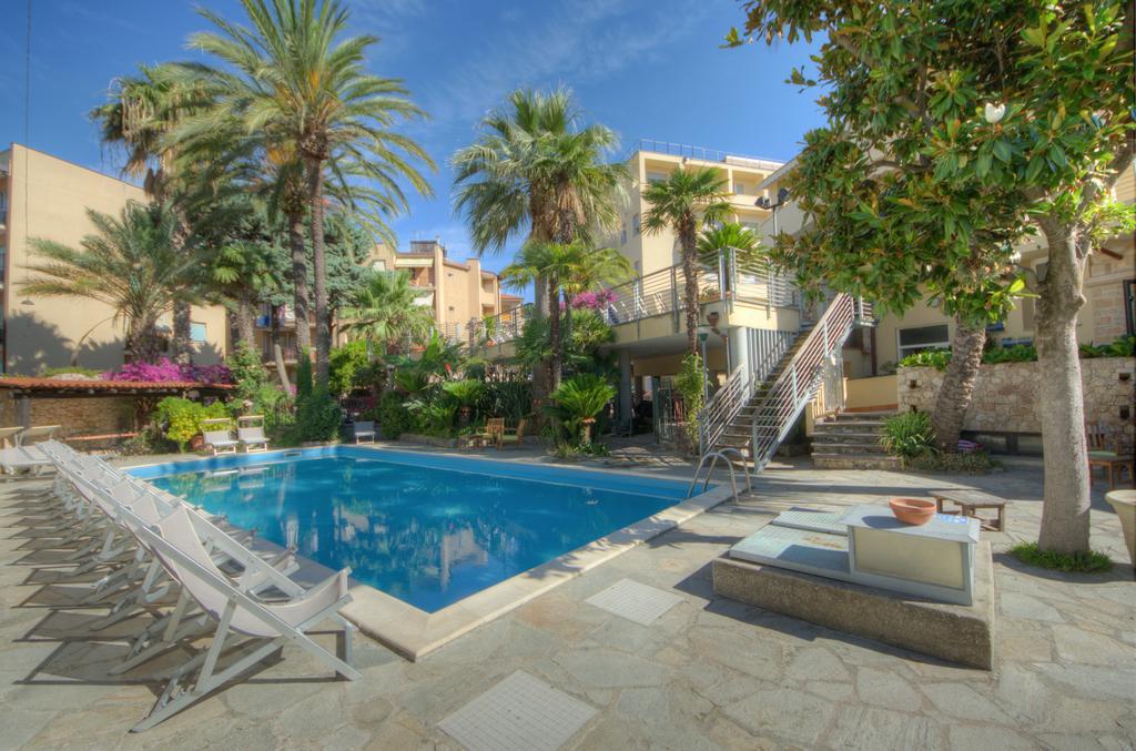 Hotel Residence La Palma Finale Ligure Buitenkant foto