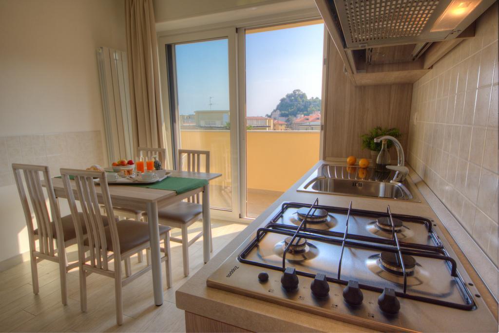 Hotel Residence La Palma Finale Ligure Buitenkant foto