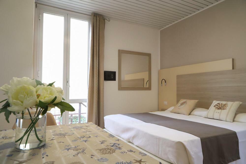Hotel Residence La Palma Finale Ligure Buitenkant foto